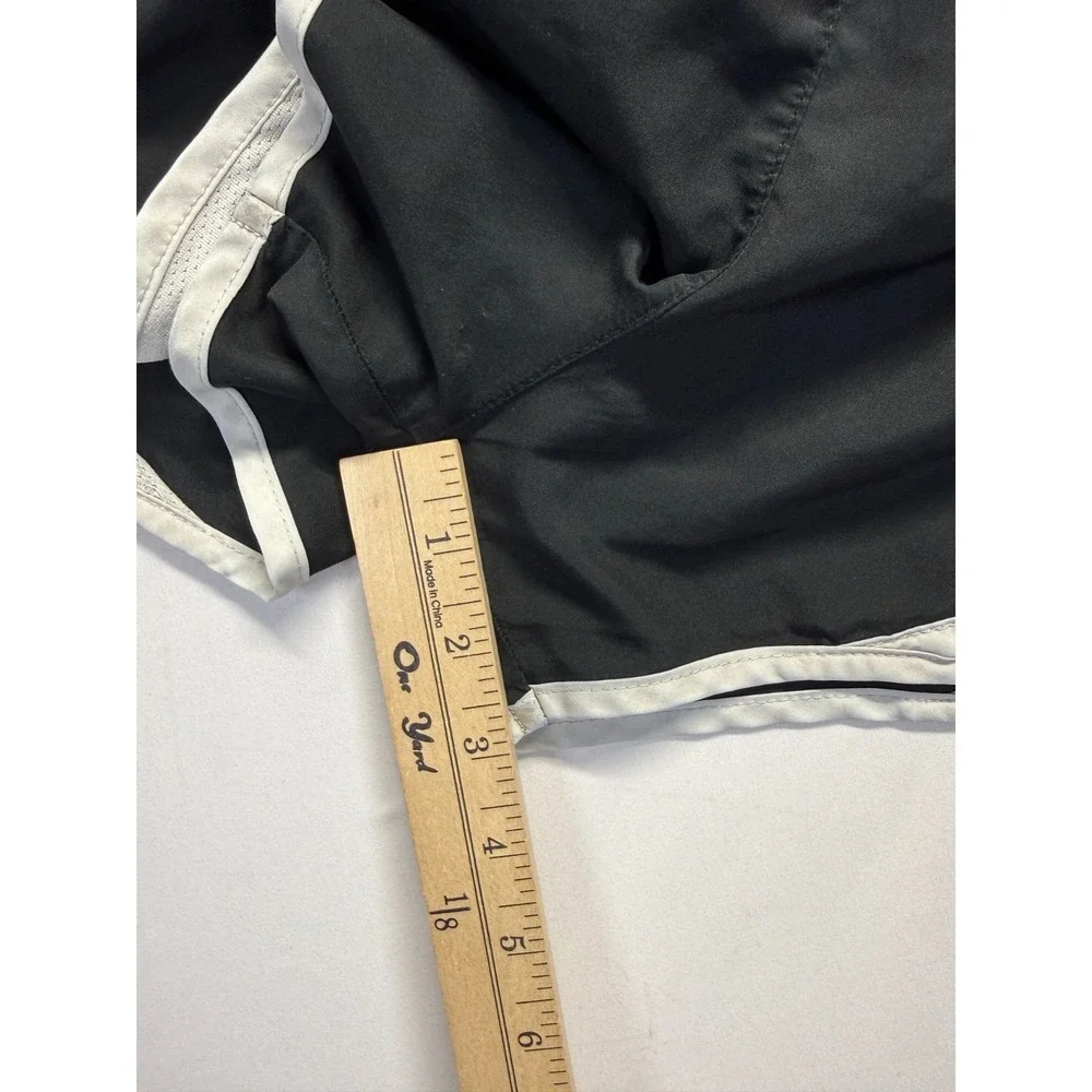 Nike Dri Fit Tempo Running Shorts Womens Medium Black White Mesh Panel Workout‎